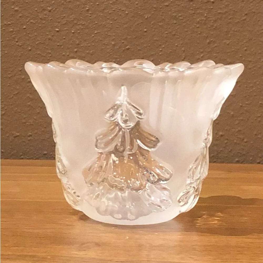 Mikasa Winter Dreams Frosted Crystal Christmas Tree Votive Holder New